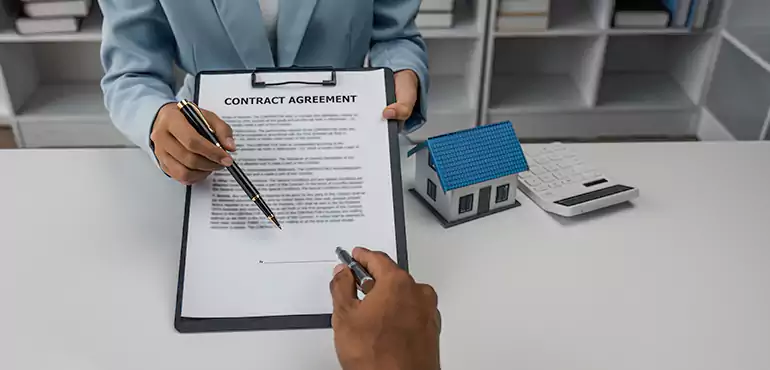 Why Sell Your Wholesale Assignment Contract to Us in Des Moines, IA?